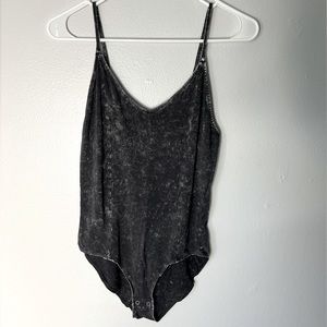 CRISS CROSS BACK BODYSUIT